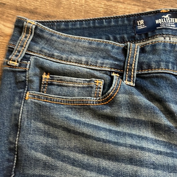 Hollister Low Rise Boot Cut Jeans - Picture 4 of 12